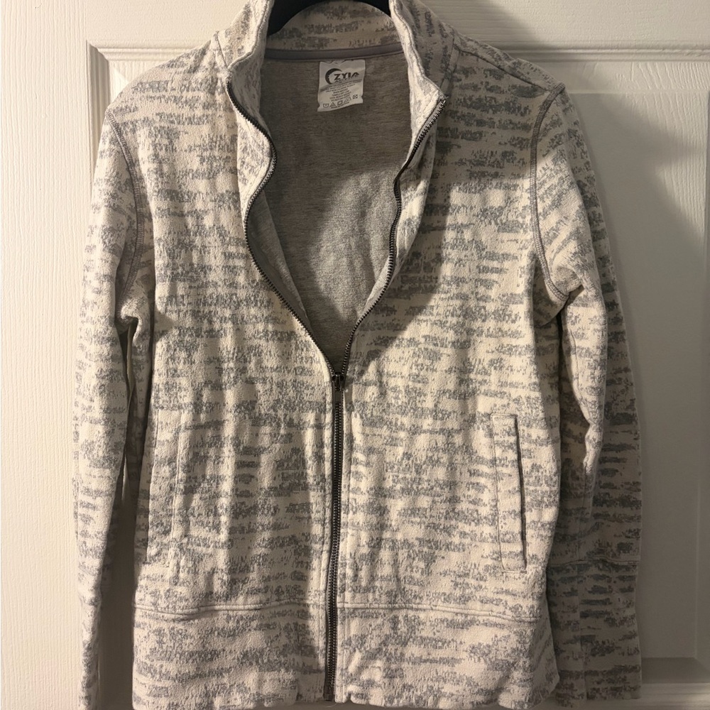 Zyia White/Gray Zip-Up Sweatshirt